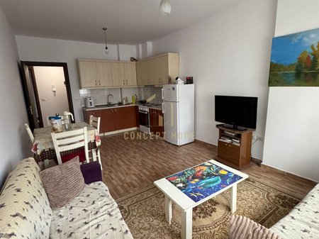 1+1 apartment for rent in Astir

Area: 70 m2

• 2nd floor