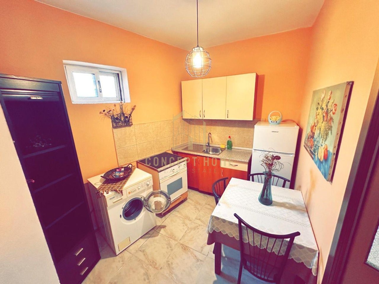 Jepet me qera Garsoniere tek Pazari i Ri