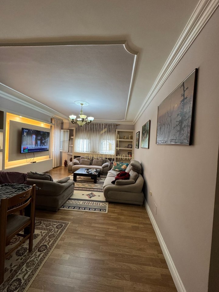 Appartamento 3+1+2 in vendita ad Astir