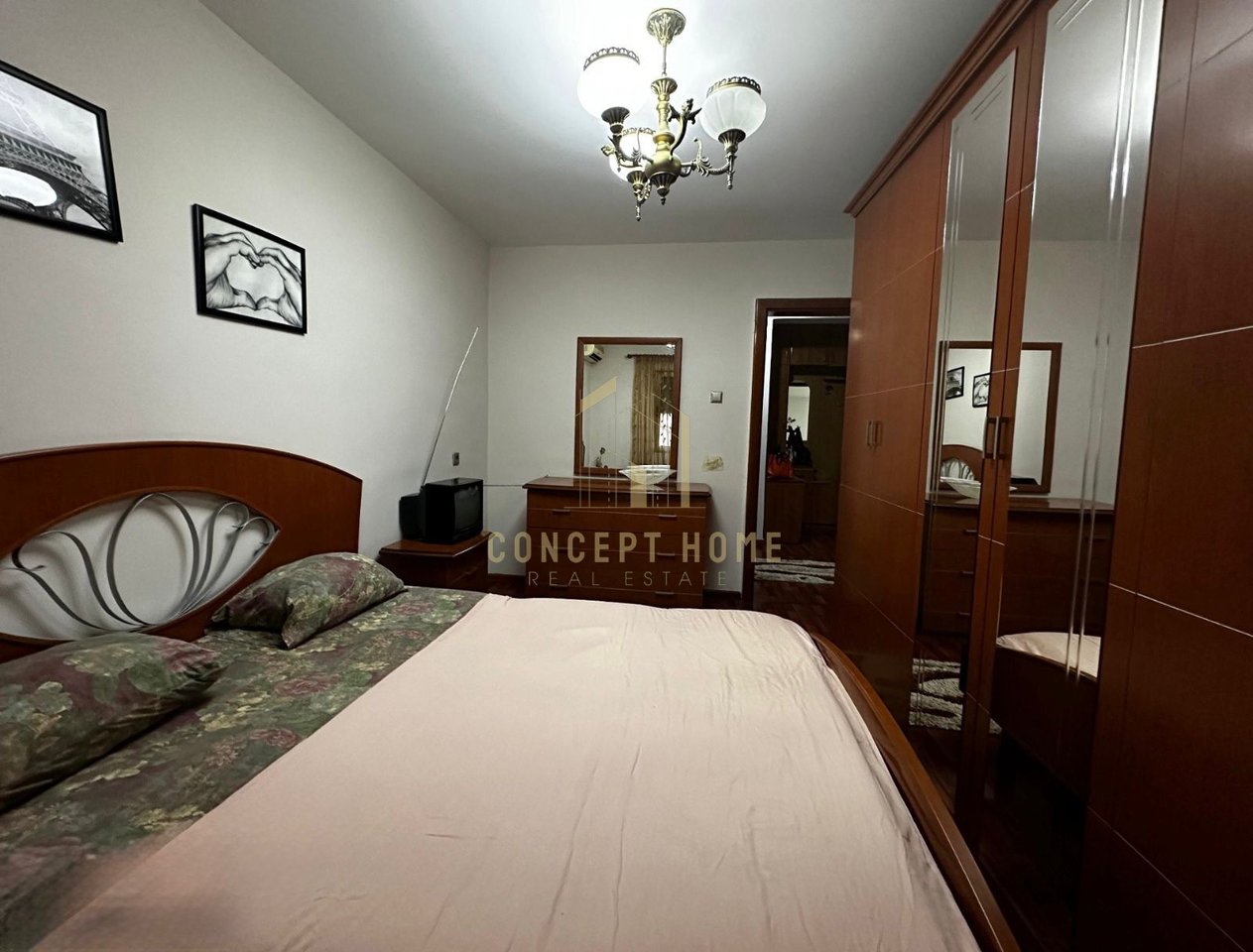 Jepet me qera Apartament 2+1 Rruga Fortuzi