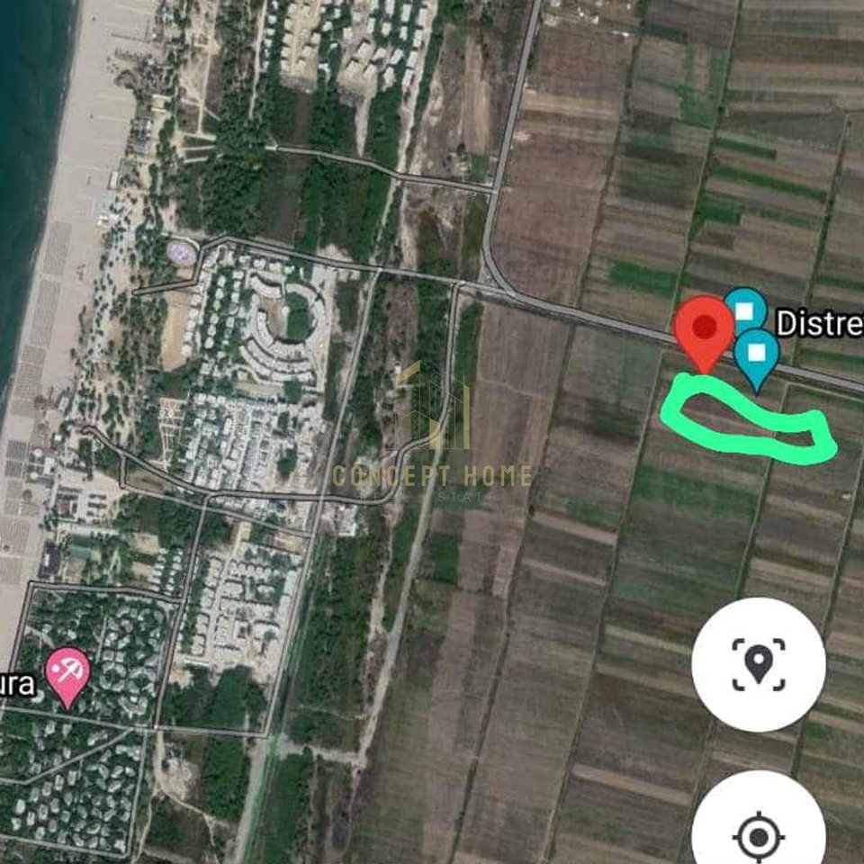Shitet toke ne gjirin e Lalezit 1 km nga deti me akses ne rruge