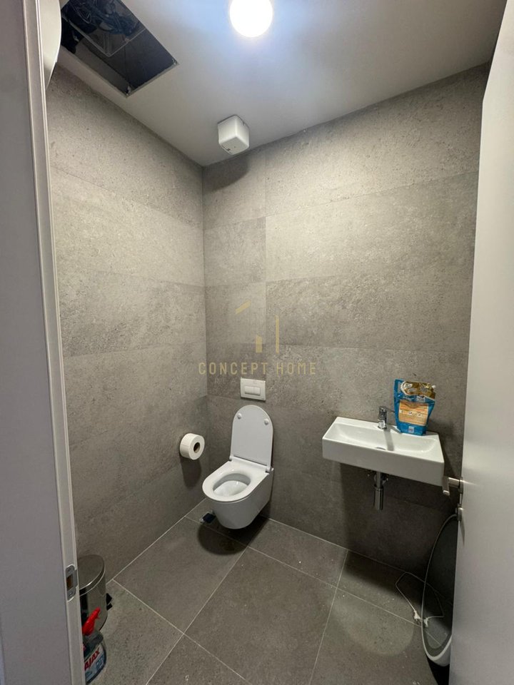 Office space for rent on Elbasan Street, Lion Park