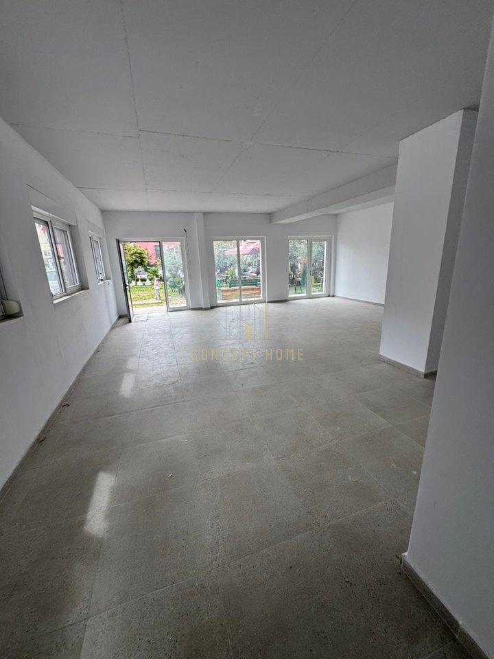 Space for rent at Mangalem Residence 21

Area: 85m2
Ground floor