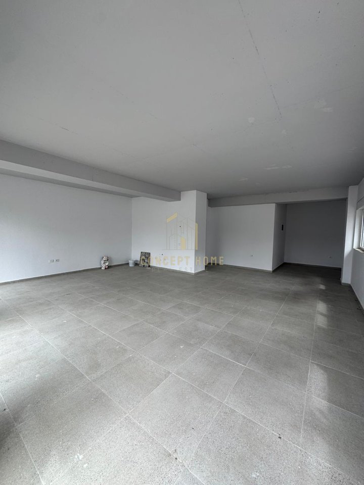 Space for rent at Mangalem Residence 21

Area: 85m2
Ground floor