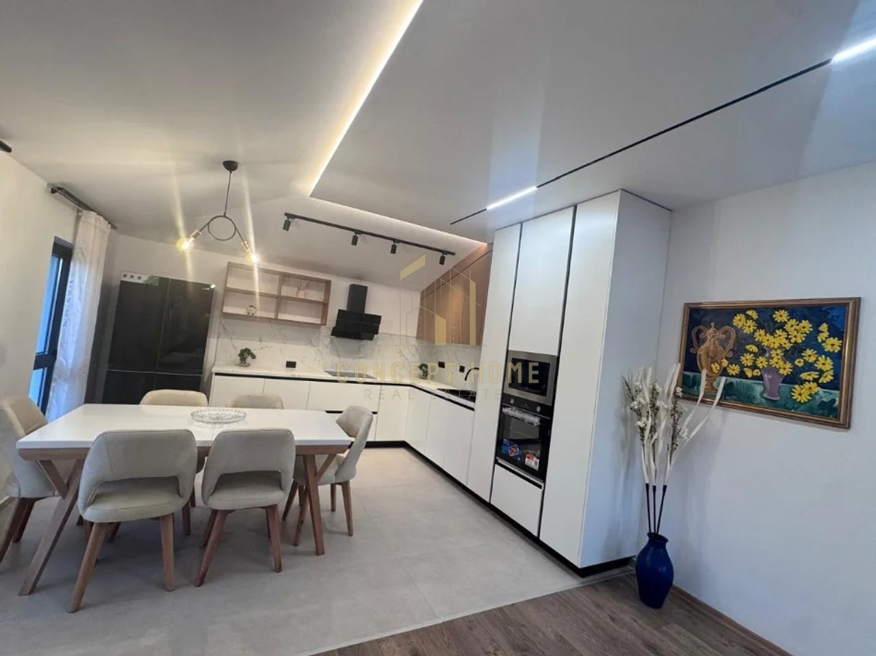 Si affitta il terzo piano di una villa 2+1+2+2P a Lapraka, 118 m2.