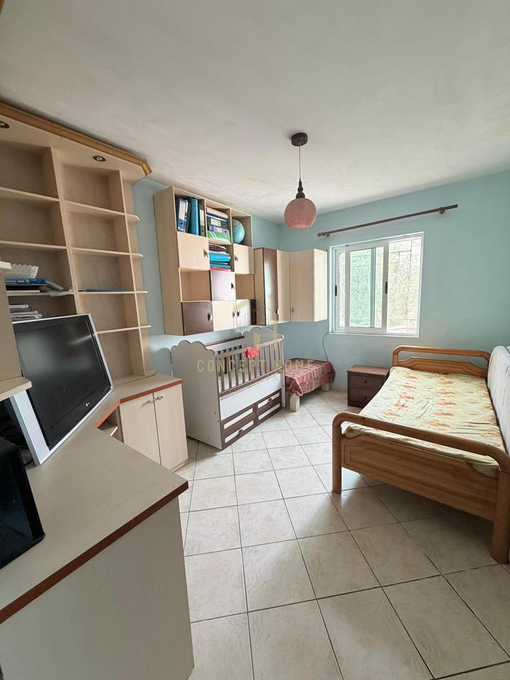 Casa privata 3+1 in affitto, a Kamez