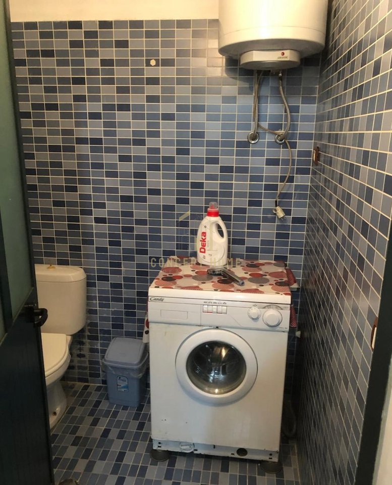 Jepet me qera  shtepi 1+1+Parkim tek Shkolla e Bashkuar.