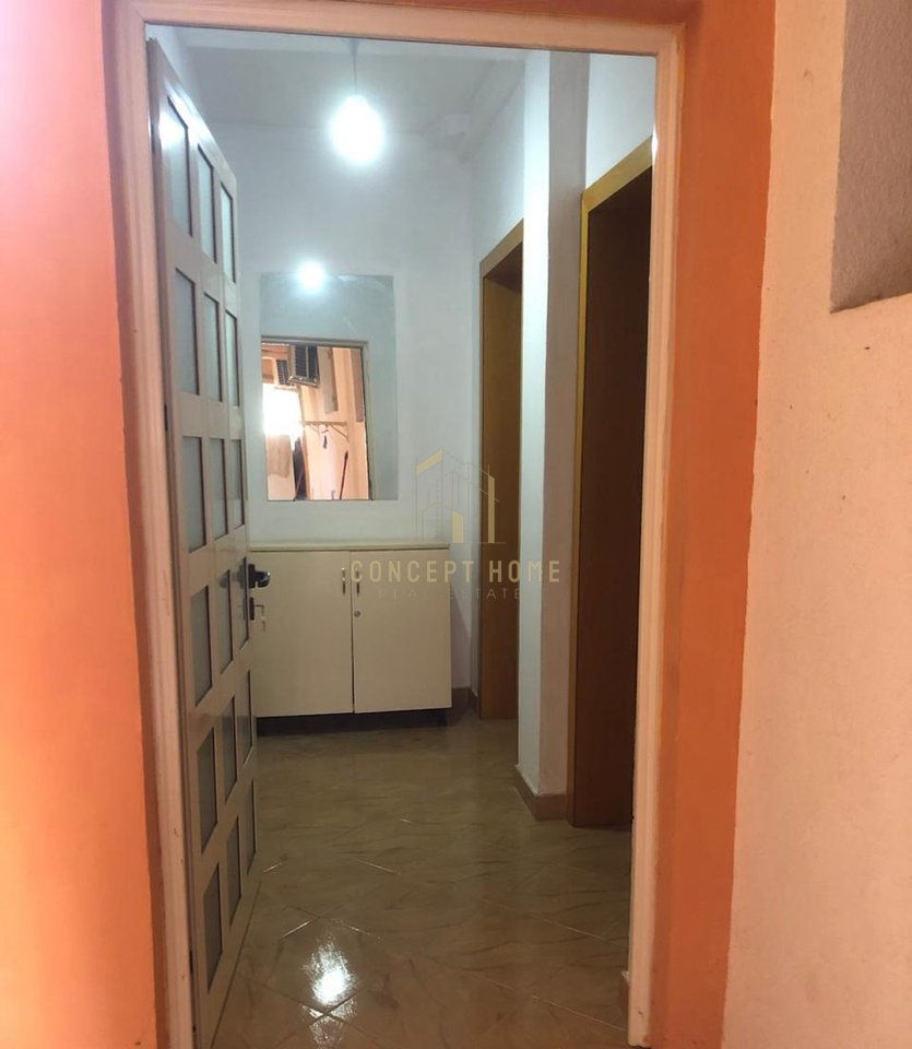 Jepet me qera  shtepi 1+1+Parkim tek Shkolla e Bashkuar.