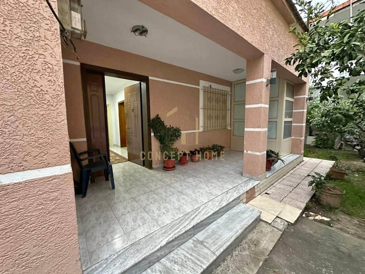 Jepet me qera apartament 2+1 tek Bulevardi i ri