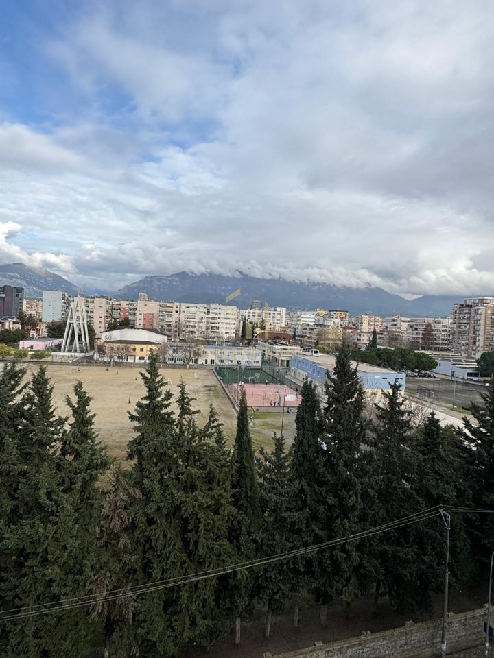 Jepet me qera apartament 2+1+Parkim ne Don Boko