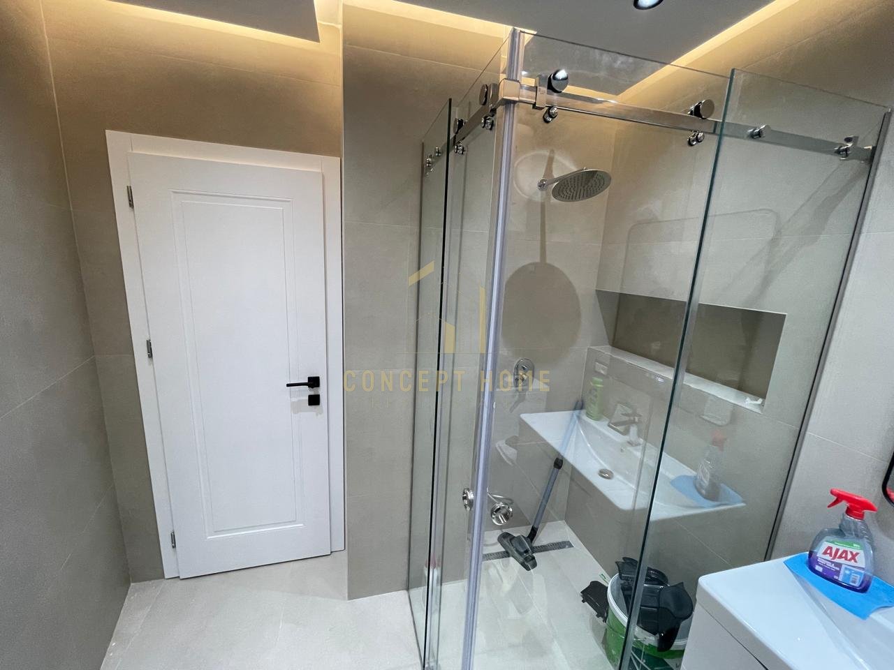 Apartament me qera 1+1 ne Qender.