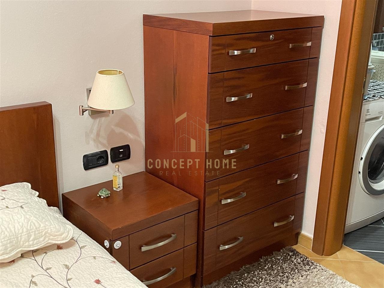 Apartament 2+1+2 tek Air Albania Stadium.