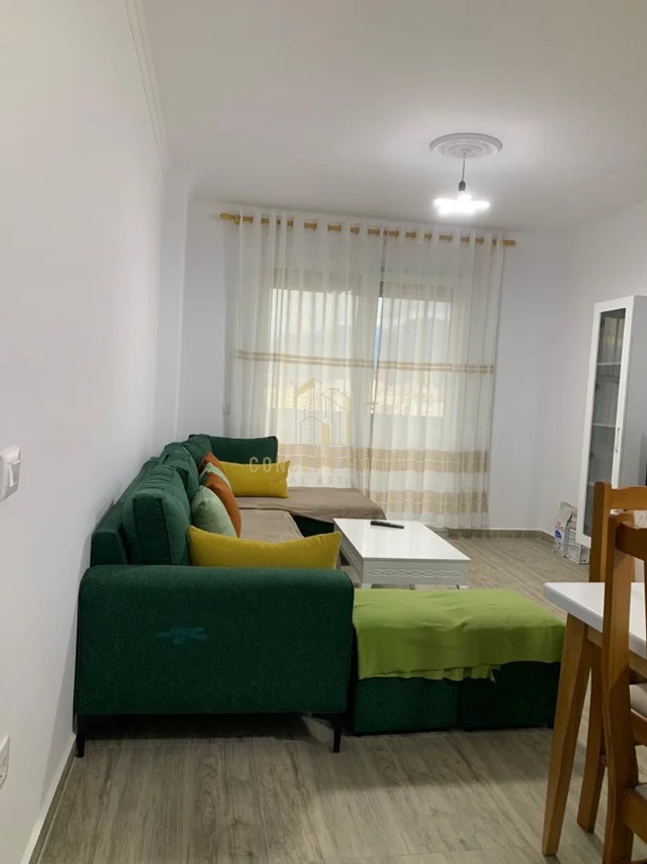 Apartament me qera 1+1+Depo tek Golden Park.