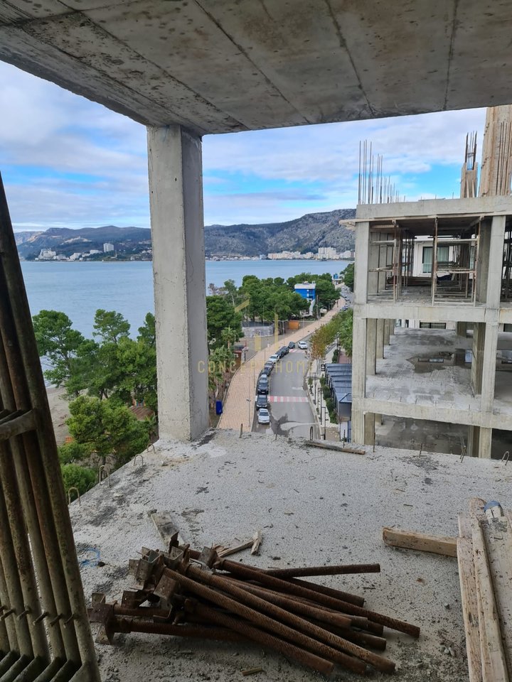 Shitet apartament 1+1 me pamje nga deti ne Shengjin