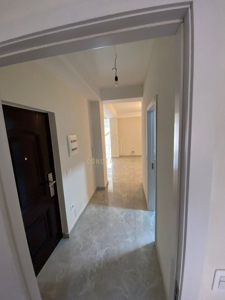 Jepet me qera ambient biznesi prane Postes Qendrore