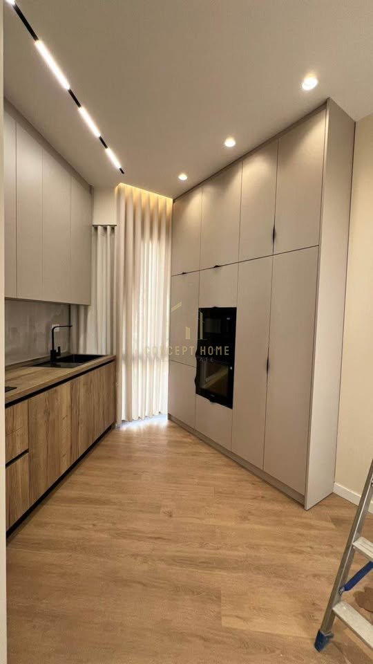 Jepet me Qera  Vile tek Liqeni i Thate