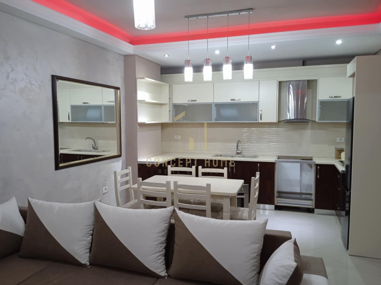 Jepet me qera Apartament 2+1 ne Astir