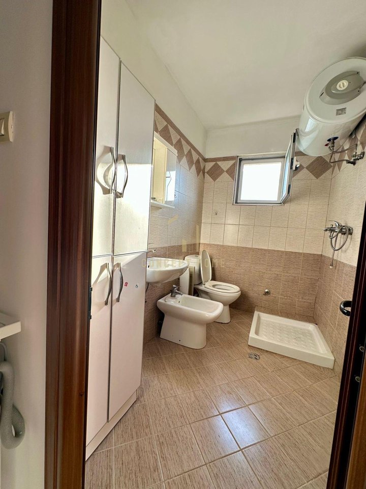 Jepet me qera Apartament 1+1 ne Laprake