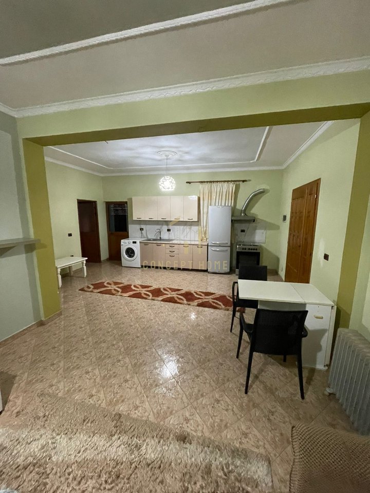 House for rent 2+1+Parking in Astir
Area: 100m2
2nd floor (Private House)