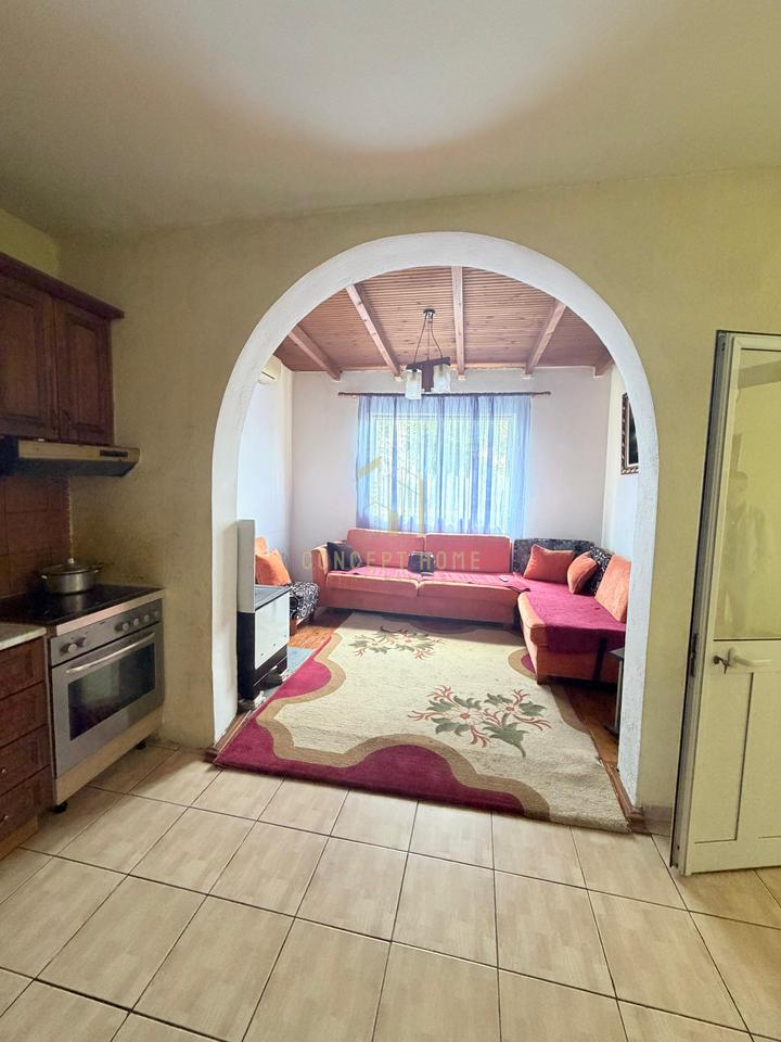 Private house 3+1 for rent, in Kamez