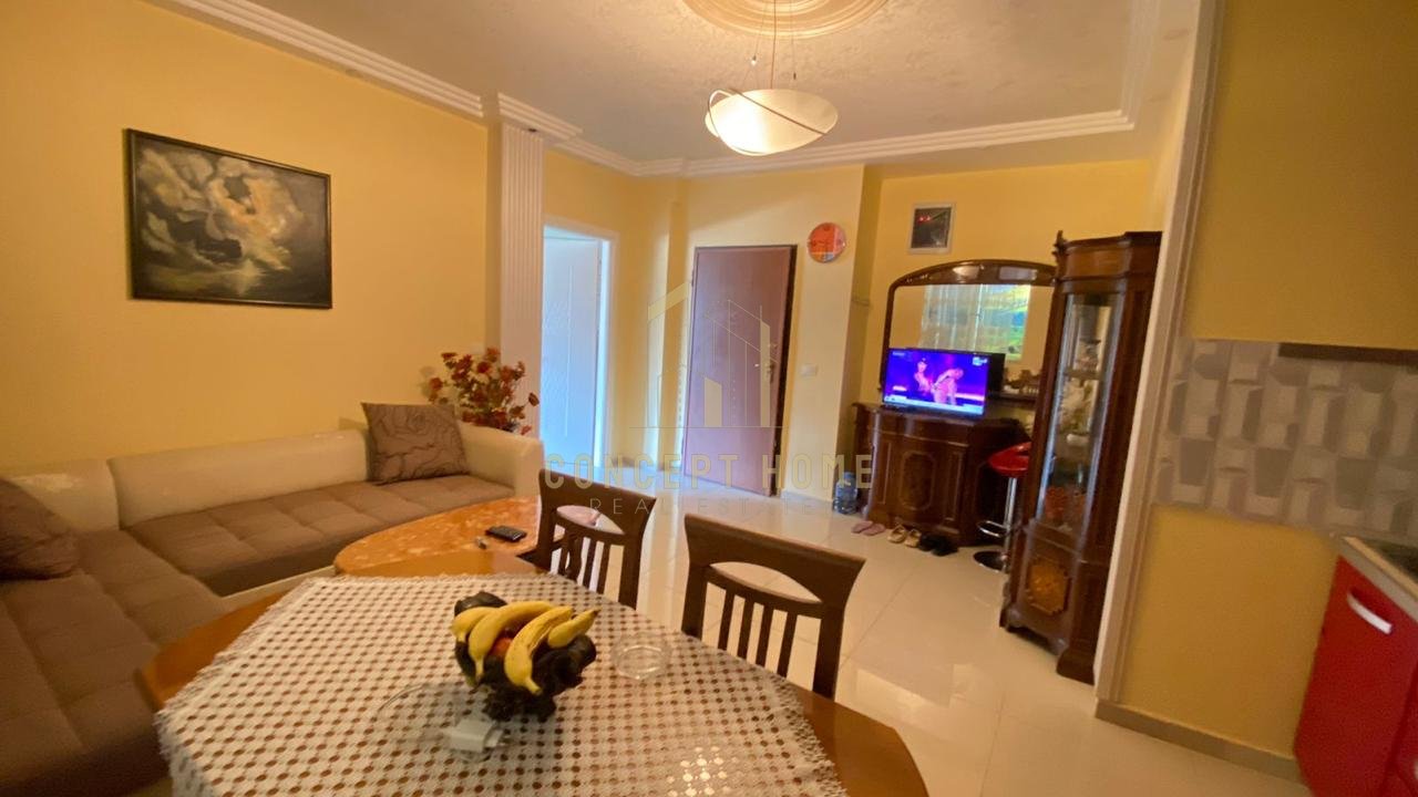 1+1 Apartment for Rent on Rruga e Dibrës, Tirana - 500€ | 70 m²