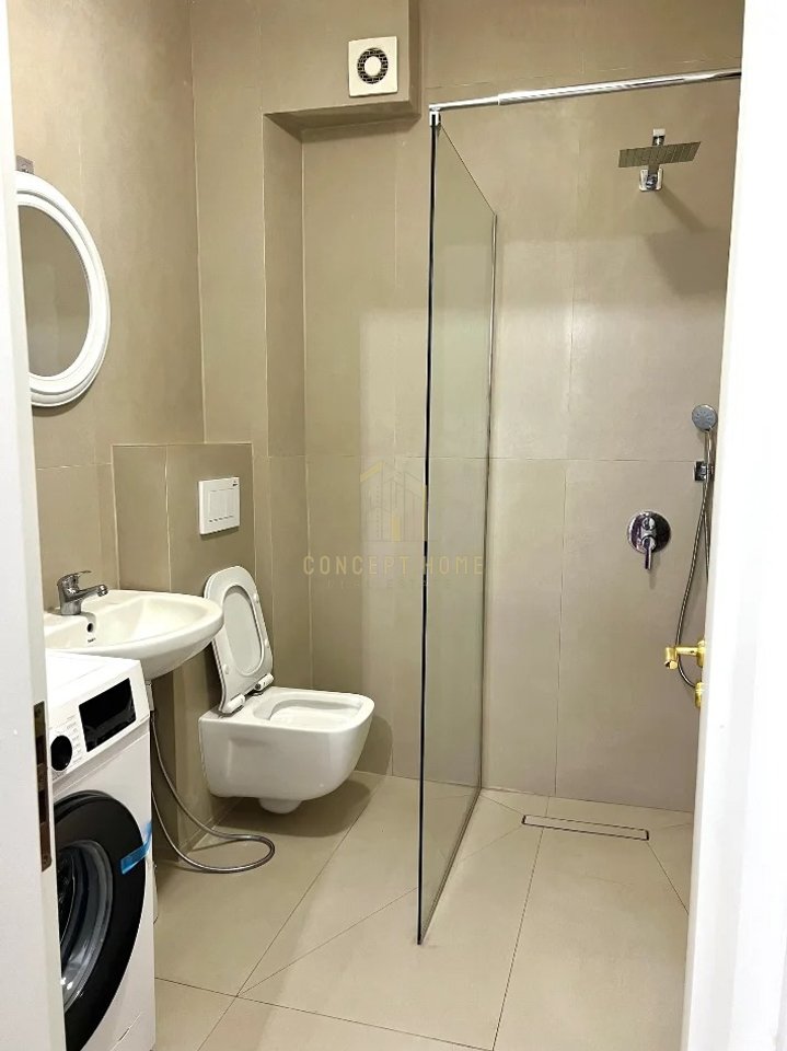 Appartamento 2+1 in affitto presso la Komuna e Parisit.