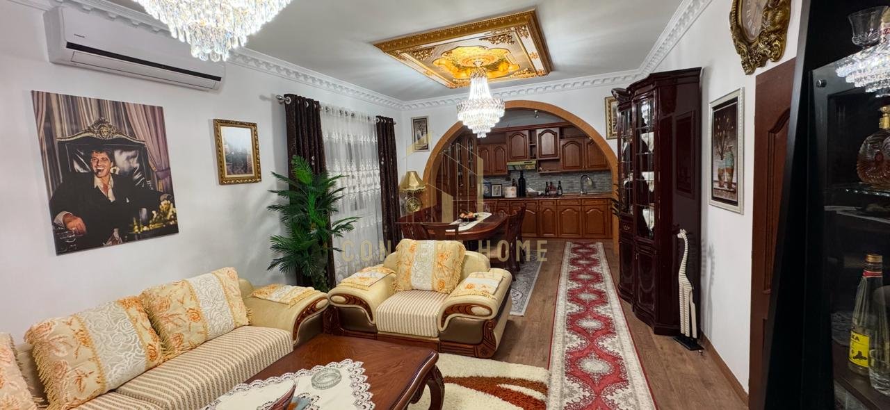 Shitet Vile 3 katshe në Casa Italia, Tiranë - 520,000€ | 420 m²
