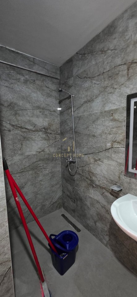 Jepet me qera apartament 2+1+P tek Univers City

Siperfaqe :70 m2

•Kati i 2