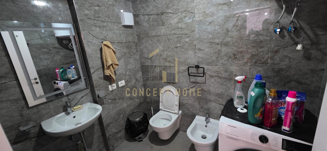 Jepet me qera apartament 2+1+P tek Univers City

Siperfaqe :70 m2

•Kati i 2