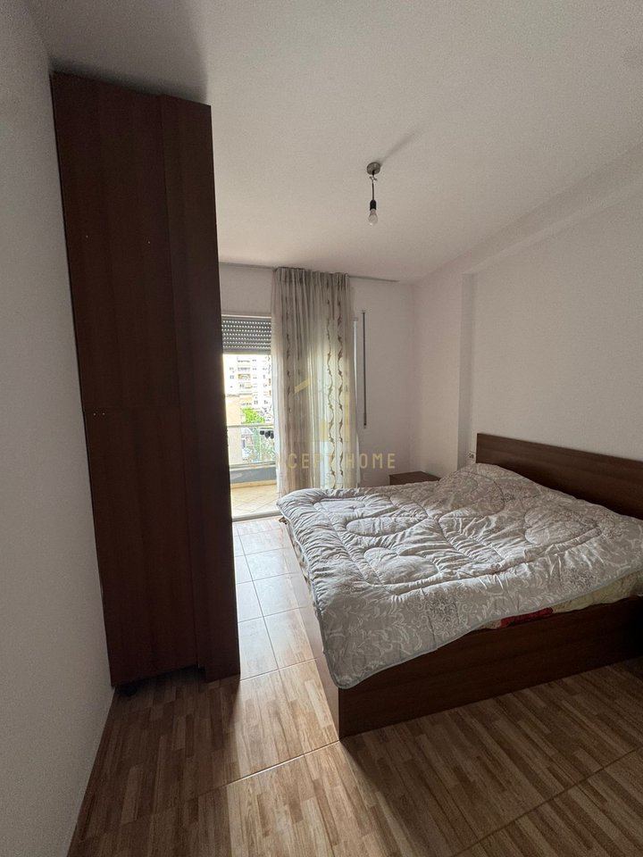 Jepet me qera apartament 1+1 ne Astir

Siperfaqe :70 m2

•Kati i 2