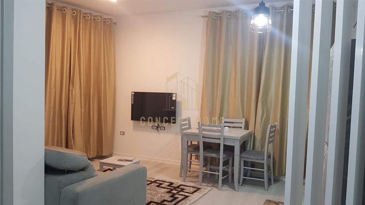 Jepet me qera apartment 1+1 tek Komuna e Parisit