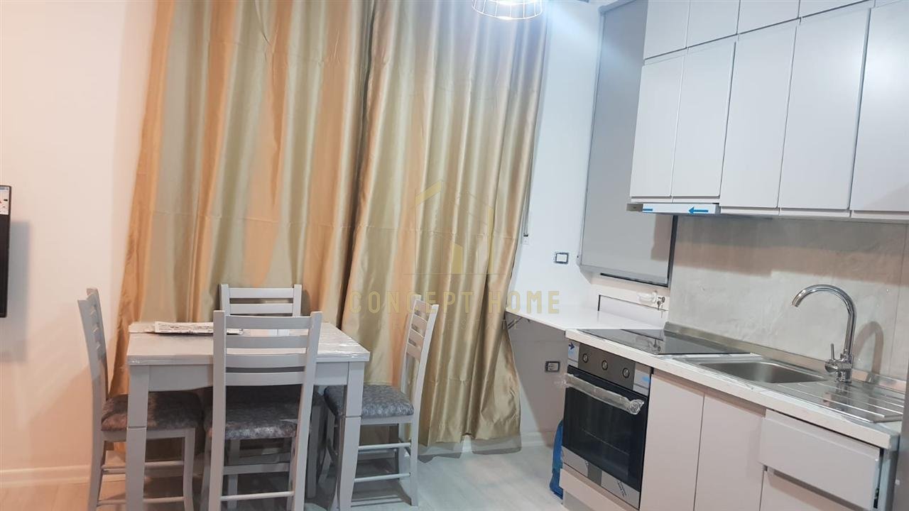 Jepet me qera apartment 1+1 tek Komuna e Parisit