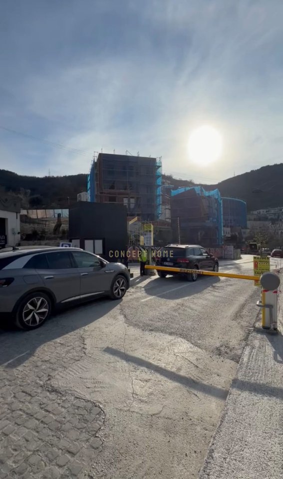 Shitet Apartament 2+1+2 tek Kodra e Diellit 2