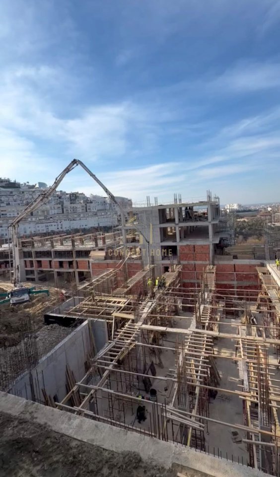 Shitet Apartament 2+1+2 tek Kodra e Diellit 2