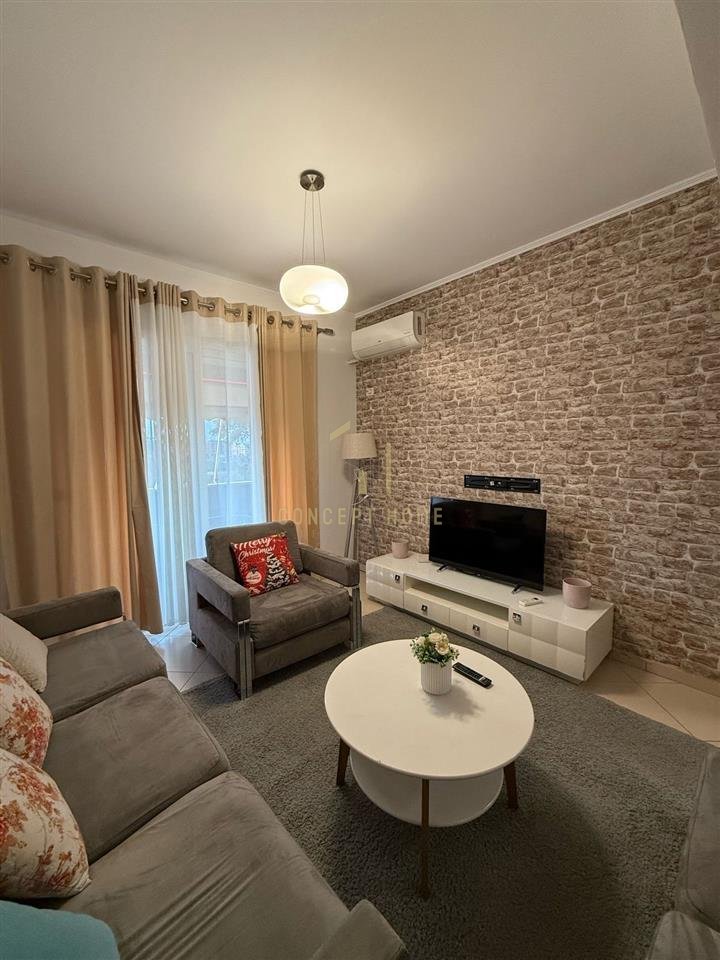 Jepet me qera apartament 2+1 Ne Yzberisht(Golden Park)