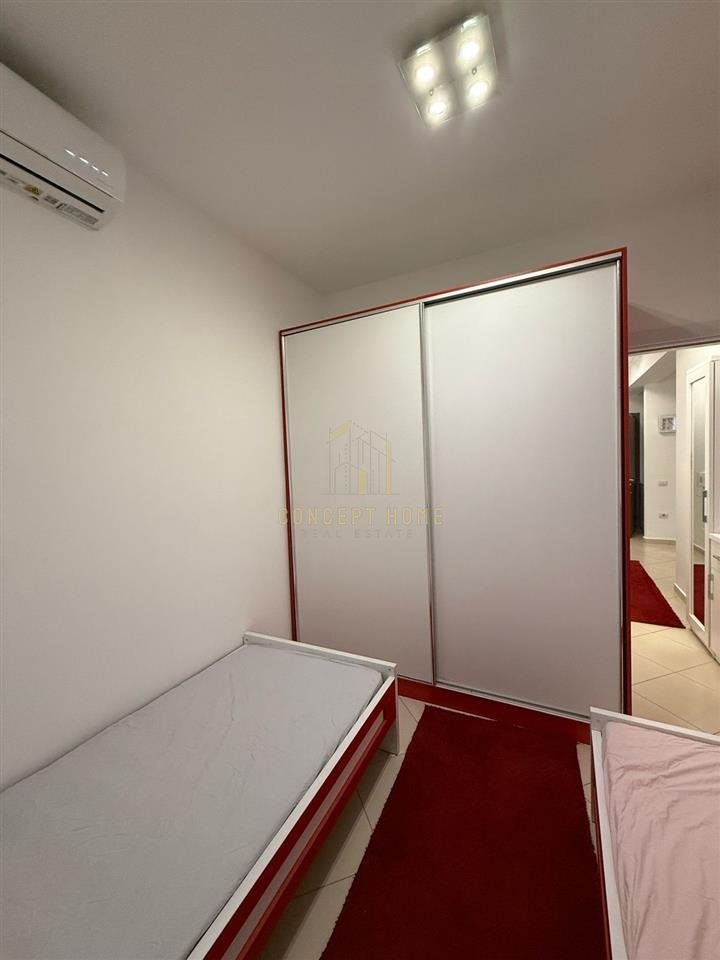 Jepet me qera apartament 2+1 Ne Yzberisht(Golden Park)