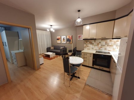 Apartament 1+1 me qera - Kompleksi Kontakt, 21 Dhjetori