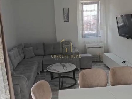 Jepet me qera apartament 2+1+2 te ish Fusha e Aviacionit.