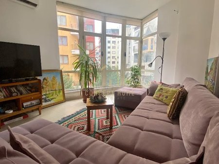 Shitet apartament 2+1+ ne Yzberisht