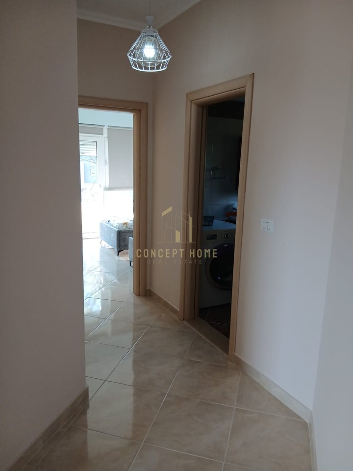 Jepet me qera shtepi private  3+1+2