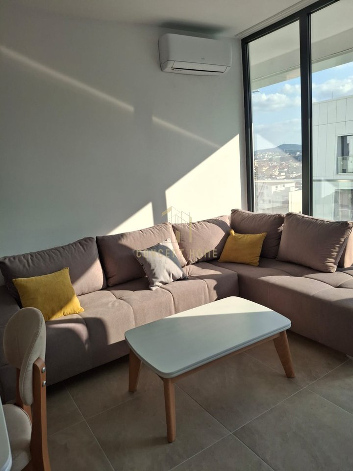 Apartament me qera 2+1 ne Porcelan.