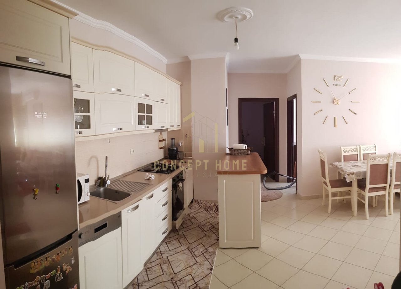 Jepet apartament me qera 2+1 ne  Misto Mame