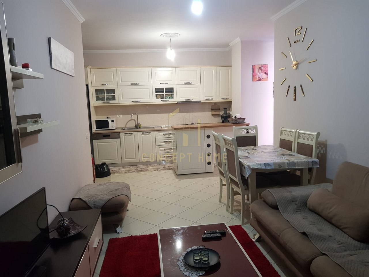 Jepet apartament me qera 2+1 ne  Misto Mame
