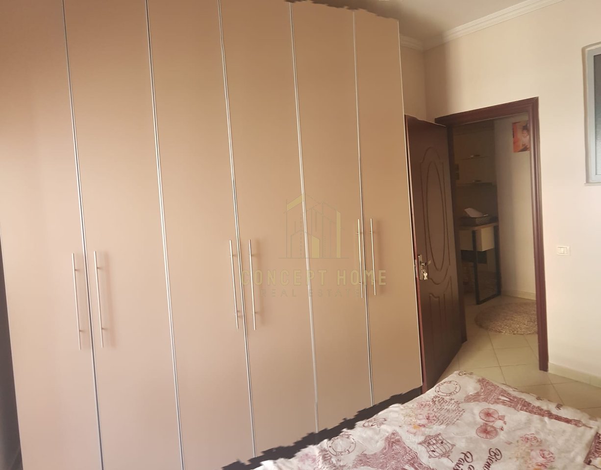 Jepet apartament me qera 2+1 ne  Misto Mame