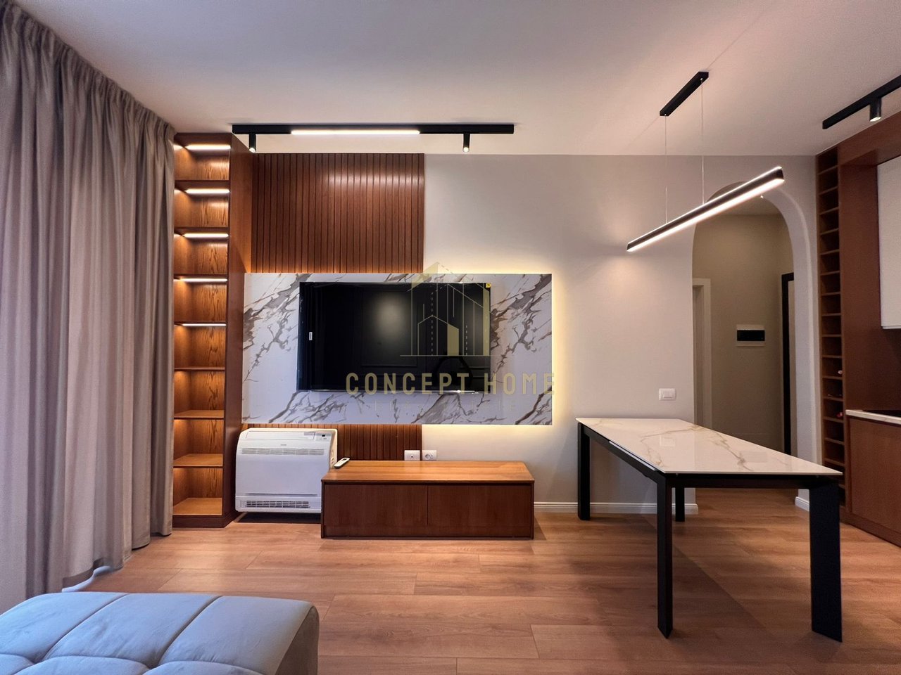 Shitet Apartament 1+1 perballe Amerikan 3