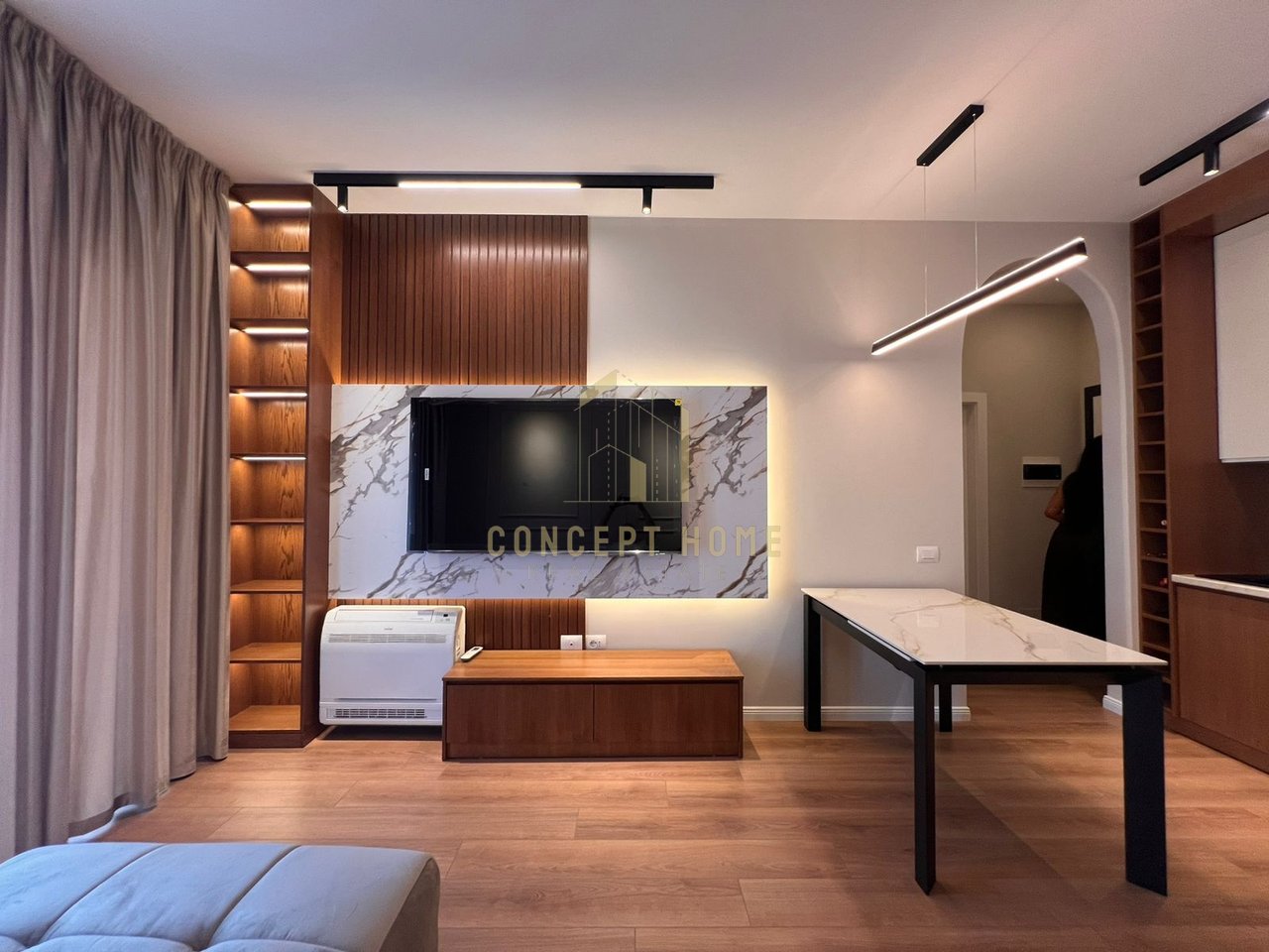 Shitet Apartament 1+1 perballe Amerikan 3