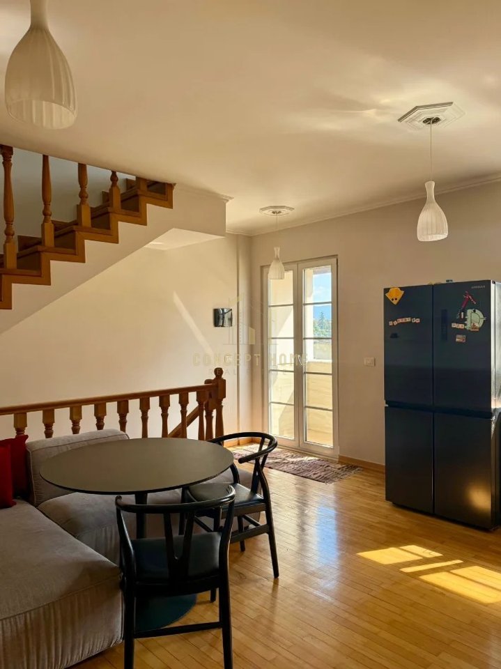 A triplex apartment is for rent in Sauk.