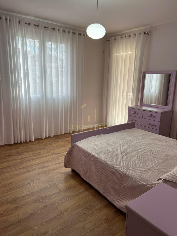 Apartament me qera 2+1+2 prane Fakultetit Ekonomik.