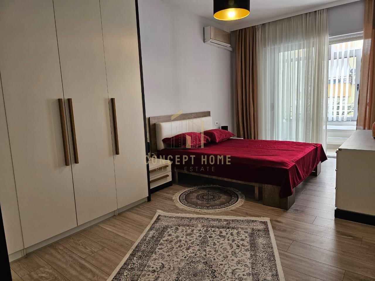 Jepet me qera apartament  2+1+2  tek Liqeni i Thate