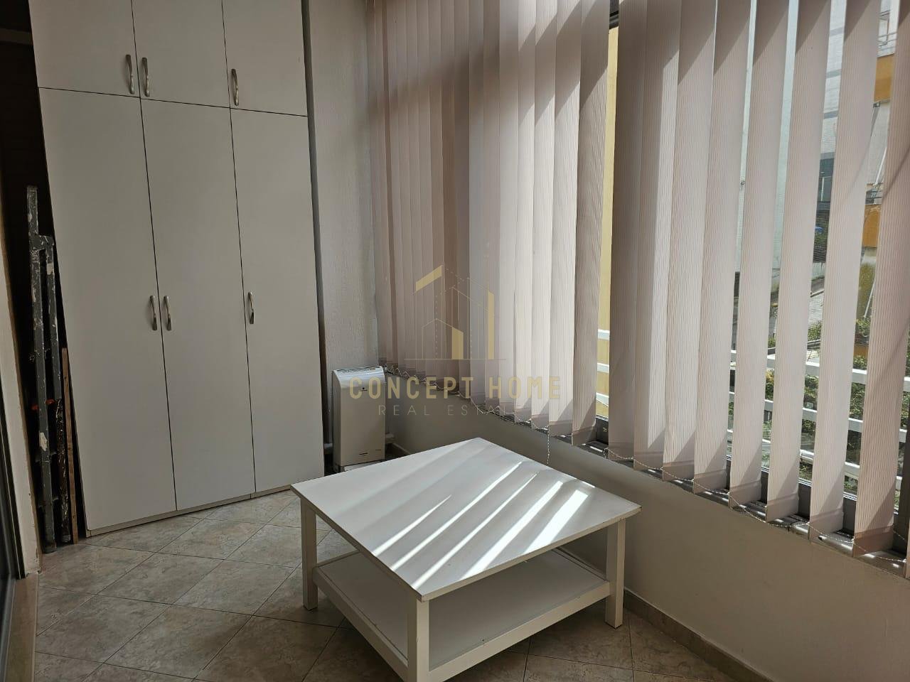 Jepet me qera apartament  2+1+2  tek Liqeni i Thate